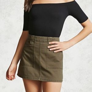 Mini Skirt with front pockets